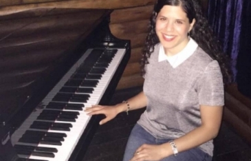 קרן ברוך - זמרת יוצרת