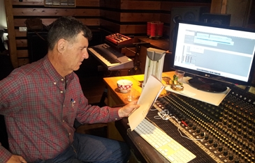 בגידה, אורי ששון, לחן לשיר מקורי, לחנים לשירים מקוריים, רובי ראובני, אולפני שיר