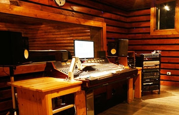 עבודה באולפן הקלטות אמיתי 